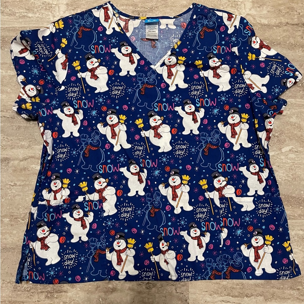 Frosty the Snowman 2XLWinter Holidays Scrub Top Nursing Snowflakes.